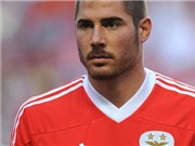 Bóng đá anh, ngoại hạng anh, lịch thi đấu euro 2012, Sao Benfica khiến M.U và Milan "chưng hửng"